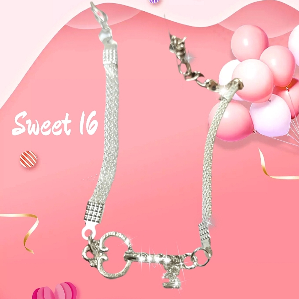 Silver Key & Crystal Design on Mesh Chain Bracelet